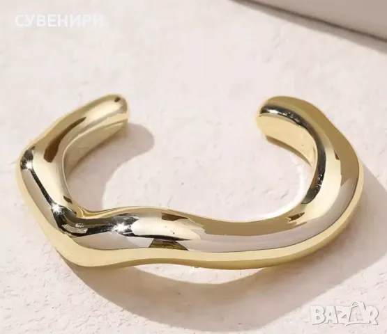 Гривна в цвят златист и сребрист , снимка 1