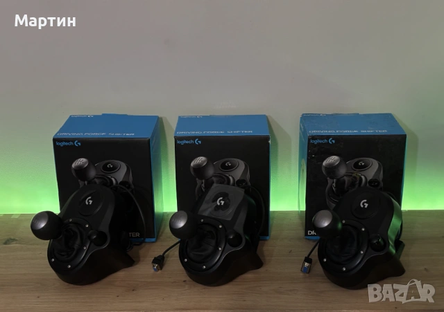 Скоростен лост Logitech driving force Shifter, снимка 3 - Джойстици и геймпадове - 53688907