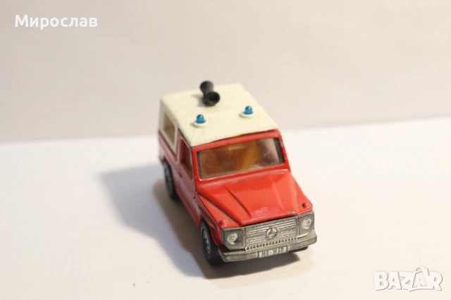 SIKU 1/55 MERCEDES BENZ ПОЖАРНА КОЛИЧКА КАМИОН МОДЕЛ, снимка 4 - Колекции - 53129382