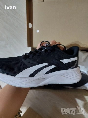 обувки reebok чисто нови