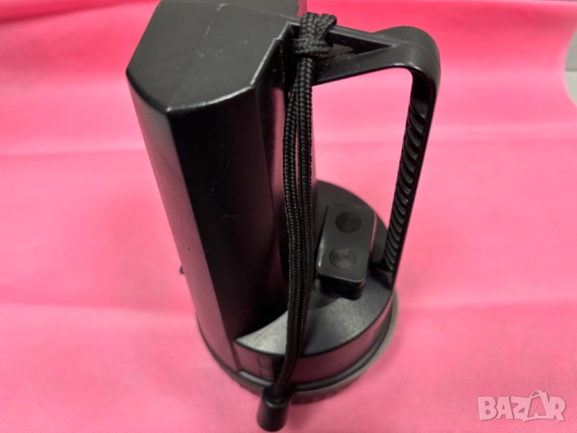 Фенер с дръжка + 4 батерии, снимка 2 - Къмпинг осветление - 52610979