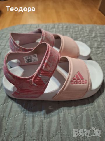 Adidas ,сандали за момиче!, снимка 6 - Детски сандали и чехли - 46342889