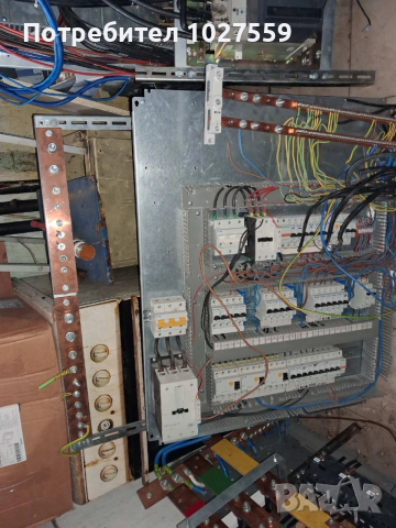 Прекъсвачи, ел. апаратура, ел. табла, медни шини Schneider Electric, Eaton , снимка 5 - Други - 52774438