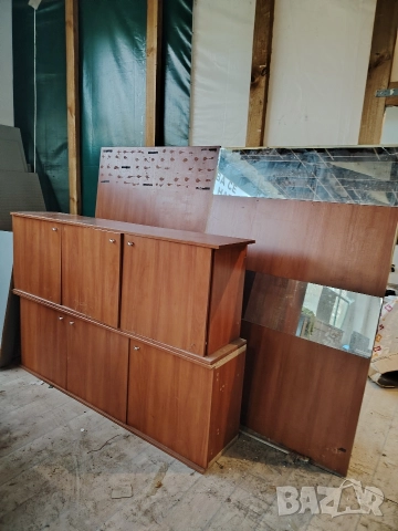 Щандове , шкафове и гръб за магазин, снимка 9 - Стелажи и щандове - 52655240