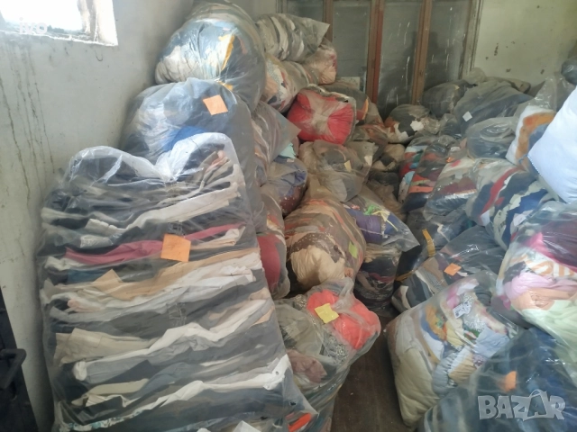 Дрехи втора употреба на едро !!!