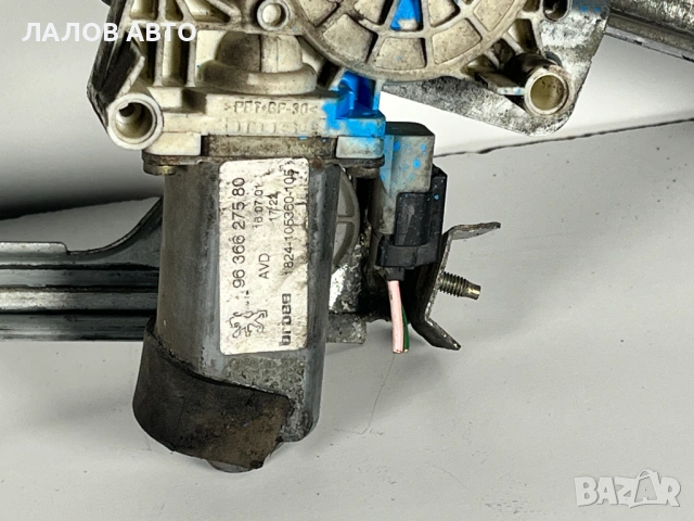 Преден десен стърклоповдигач стъклоподемник моточе ел стъкла Peugeot 206cc , снимка 2 - Части - 53706908