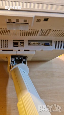 монитор 19 инча, снимка 5 - Монитори - 52317049