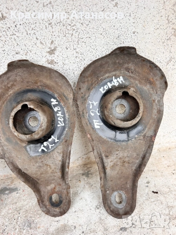 Държач подложка пружина задна за Тойота Авенсис T27 комби седан. 2009-2015г, снимка 4 - Части - 52896124