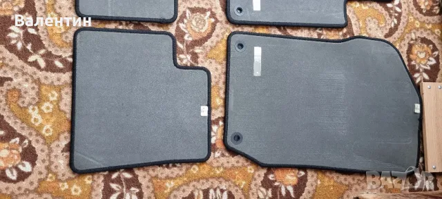 Продавам оригинални мокетни стелки за Mercedes  ML 164, снимка 8 - Аксесоари и консумативи - 49267628