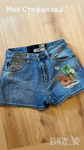 Дънкови  къси панталони 100 % памук памучни оригинални маркови Love Moschino