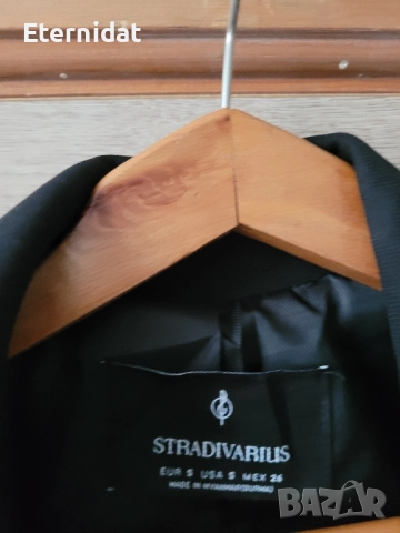 Нов черен издължен блейзър сако STRADIVARIUS , снимка 2 - Сака - 51752624