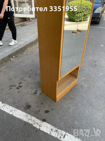 Двукрилен малък гардероб, снимка 3 - Гардероби - 50310324