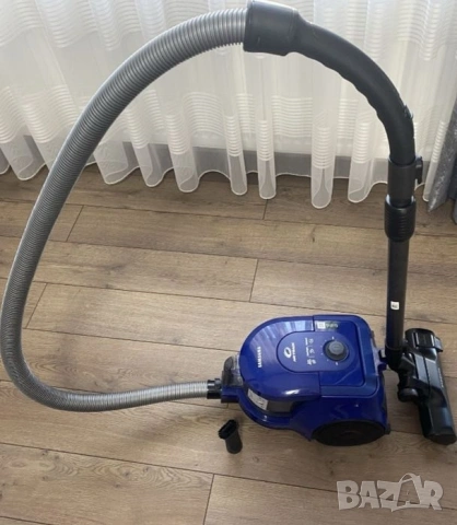 SAMSUNG Прахосмукачка БЕЗ торба С контейнер