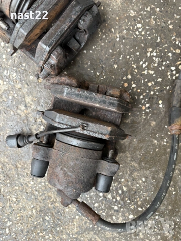 Предни спирачни апарати Фолксвсаген Голф 5/VW GOLF 5 1.6 102 K.S, снимка 3 - Части - 53287203