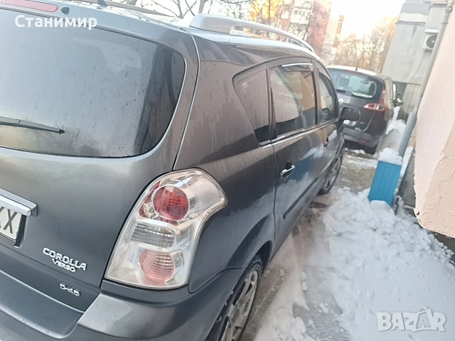 Тойота Корола Версо 2.2 136кс 2009г, снимка 7 - Автомобили и джипове - 53585132
