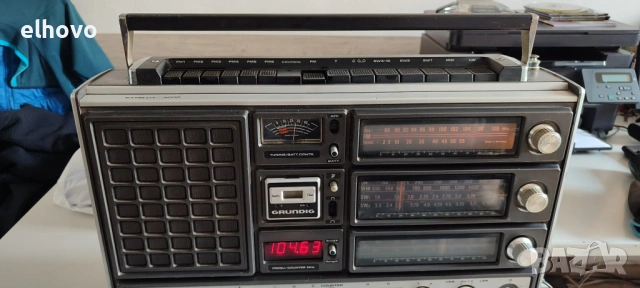 Радио Grundig Satellit 3000#1, снимка 2 - Радиокасетофони, транзистори - 53628912
