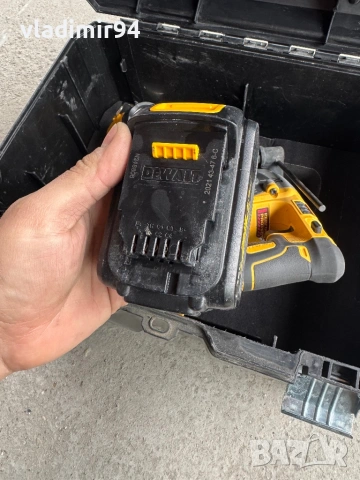 Dewalt DCH273 перфоратор +лед фенер, снимка 10 - Перфоратори - 53899539