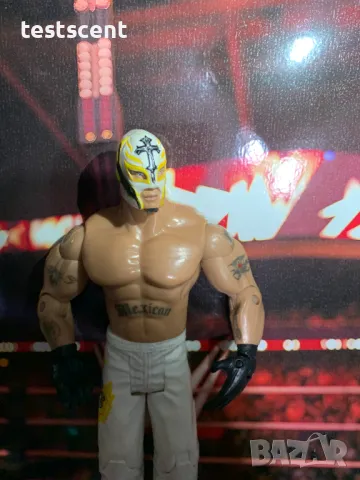 Екшън фигура WWE Rey Mysterio Рей Мистерио 2003 White Jakks Pacific USA figure играчка, снимка 15 - Фигурки - 48437775