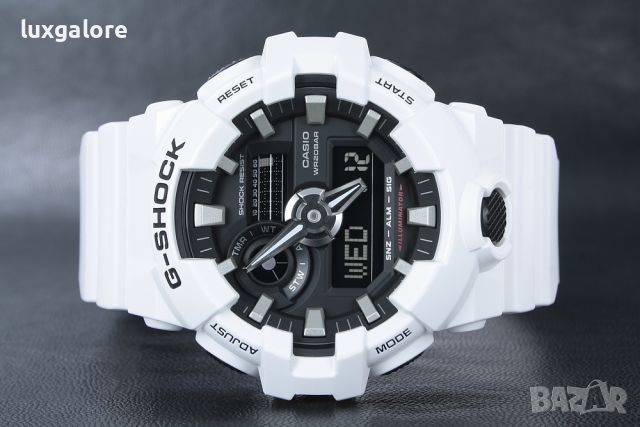Мъжки часовник Casio G-shock GA-700-7A с кварцов механизъм