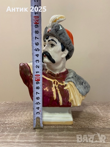 Бюст на Богдан Хмелницки, снимка 2 - Антикварни и старинни предмети - 52410644