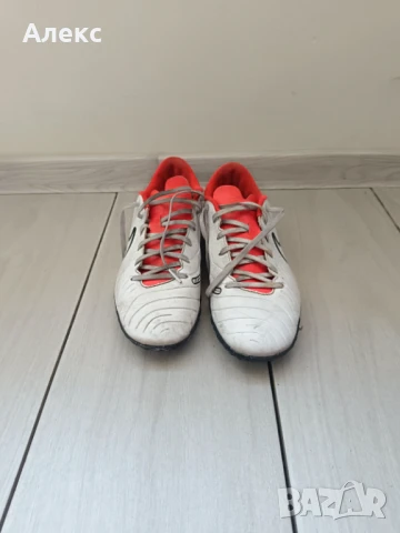 Футболни обувки Nike LEGEND 10 CLUB TF размер 39,5, снимка 12 - Футбол - 50715089