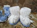 Бебешки, нови ръчно плетени бели терлички със сини бобчета, с връзки , снимка 3