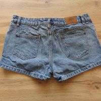 Дамски дънкови къси панталони, снимка 2 - Къси панталони и бермуди - 45748177