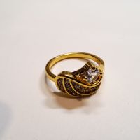 Стилен позлатен дамски пръстен с ангелско крило и камъчета цирконий, снимка 3 - Пръстени - 45445857