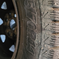 Зимни гуми с джантите и тасовете., снимка 4 - Аксесоари и консумативи - 45057622