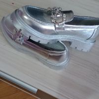 Сребристи дамски обувки, снимка 1 - Дамски ежедневни обувки - 45617739