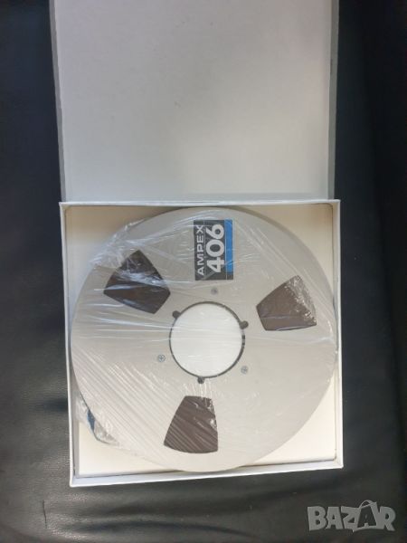 26,5см. 10,5"  метална магнетофонна ролка Ampex. С лента и кутия. В много добро състояние. , снимка 1