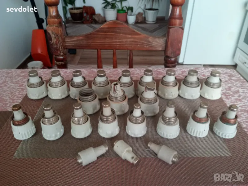 Стари бушони(предпазители).Обявената цена е за един брой., снимка 1