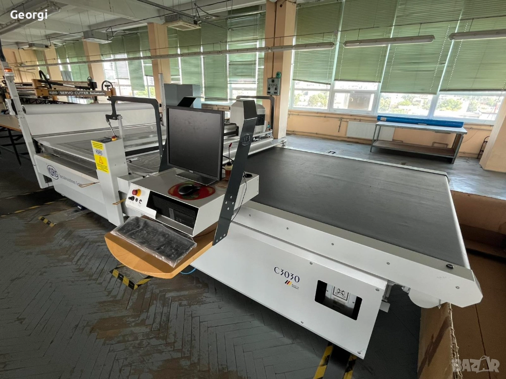 Продавам обурдване от шивашки завод (Шевни машини, кроене, гладене), снимка 1