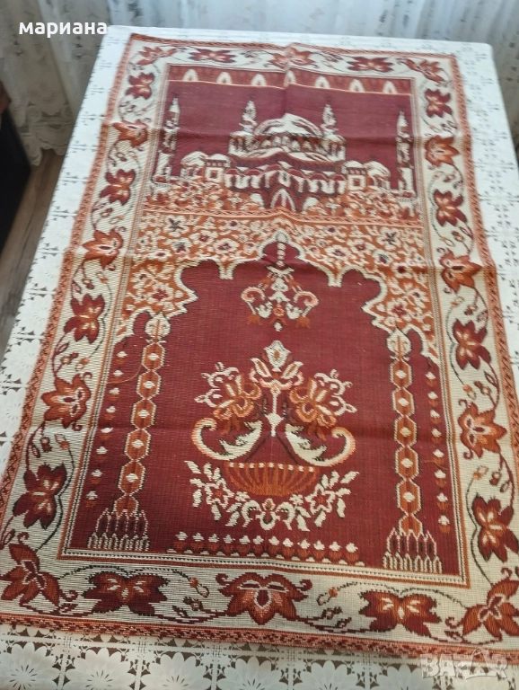 кофьор за стена-размери 70/110см. и покривка за маса , снимка 1