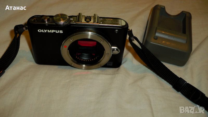 Фотоапарат OLYMPUS PEN EPL-3 и оригинални обективи, снимка 1