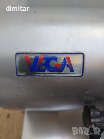 Професионална колбасорезачка VEGA , снимка 4 - Обзавеждане на кухня - 54267508