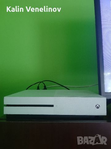 Xbox One S перфектен , снимка 2 - Xbox конзоли - 46411377