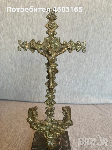 месингов настолен кръст разпятие , снимка 2 - Антикварни и старинни предмети - 53758102
