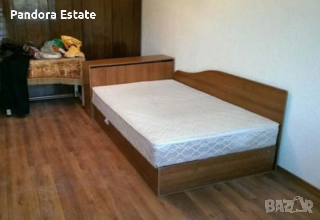 Продава тристаен апартамент в кв. Надежда 1