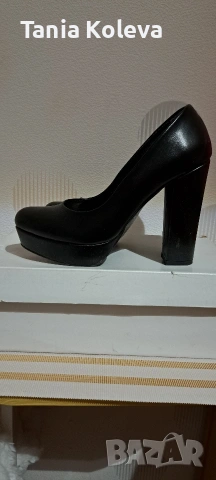 Черни кожени токчета като нови, снимка 2 - Дамски обувки на ток - 53125276