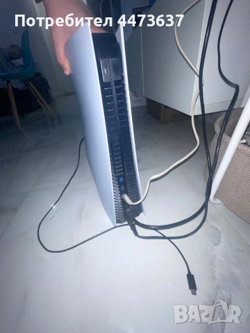 Ps 5 запазен със 2 джойстика и 2 игри UFC 3 GTA 5