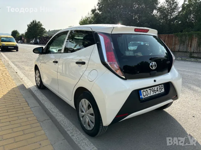 Toyota Aygo, снимка 2 - Автомобили и джипове - 46825311