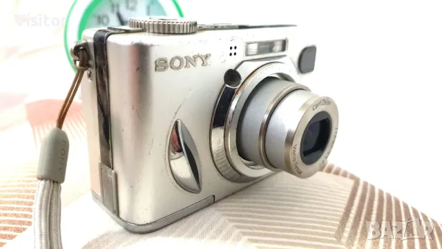 цифров фотоапарат SONY DSC W-7, снимка 2 - Фотоапарати - 48595734