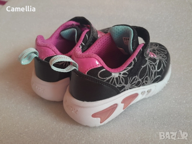 Маратонки Geox за момиче, 27-28 номер , снимка 4 - Детски маратонки - 52971695