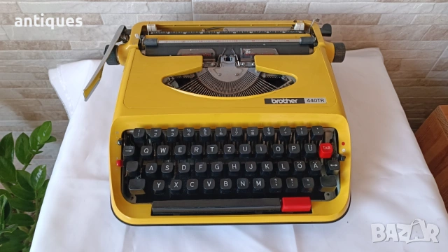 Стара пишеща машина Brother 440TR - Japan - 1971 год., снимка 3 - Антикварни и старинни предмети - 53006580
