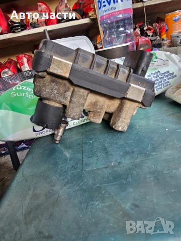 ОРИГИНАЛЕН HELLA Turbo Actuator Turbine Controller G-108, 6NW008412, 712120, снимка 2 - Части - 50707260
