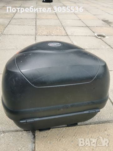 куфар за мотор GIVI със стойка , снимка 2 - Аксесоари и консумативи - 45953891