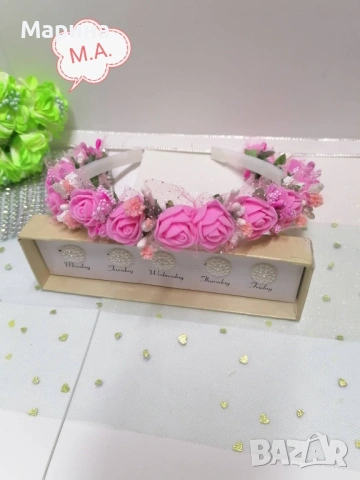 Празнична диадема с цветя, вариант 33, снимка 8 - Аксесоари за коса - 54232591