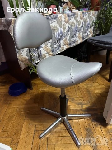 Стол за маникюр