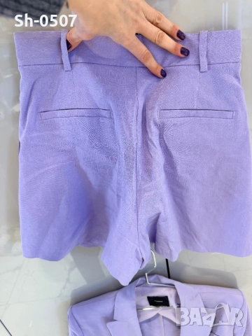 Страхотен дамски костюм, снимка 4 - Костюми - 54109456